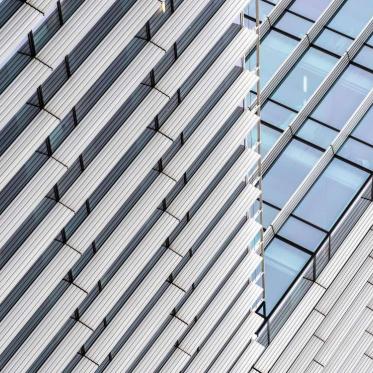 Investing in Construction: The Pros and Cons of Aluminium Composite Panels